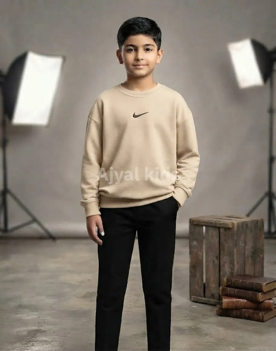 ترنغ  ولادي خريفي محير  Nike نمر 12 ل 18